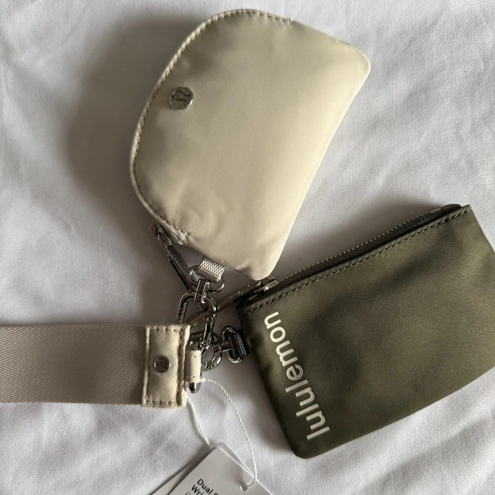 53🆕🤍 Lululemon Dual Pouch Wristlet - Grey Sage White Opal - Picture 4 of 6